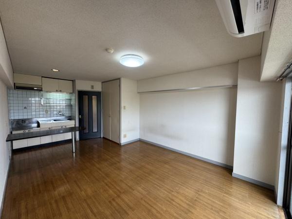 ロワイヤルヒルズ壱番館