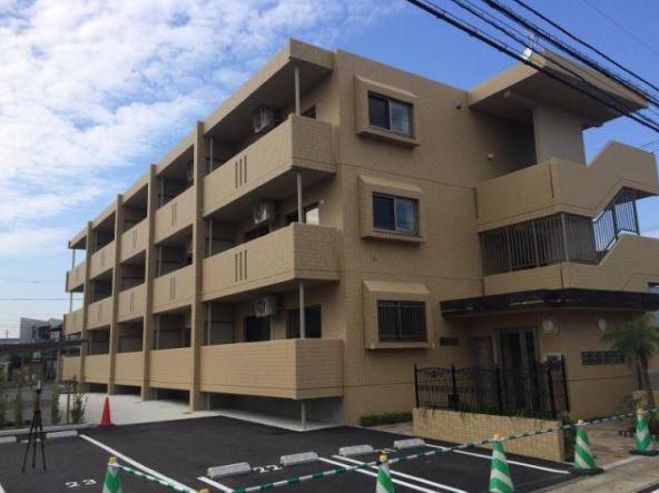 クレスト小松