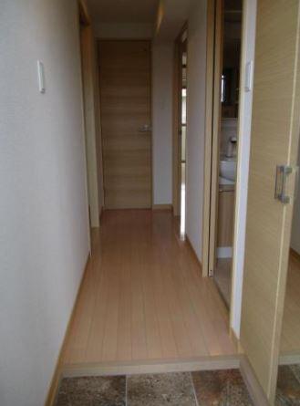 クレスト小松