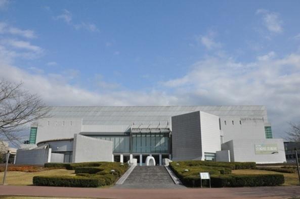 ファヴィオ神宮西(県立美術館)