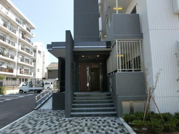 ファヴィオ神宮西