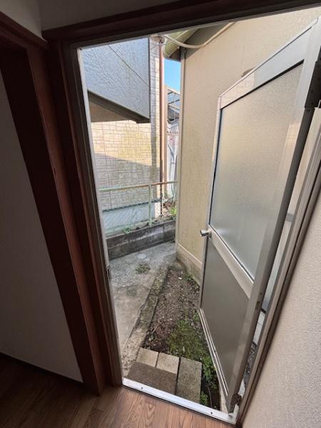 権現町店舗付き貸家