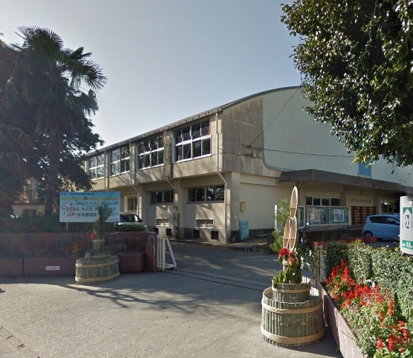 オクトワール宮崎西弐番館(宮崎市立小戸小学校)