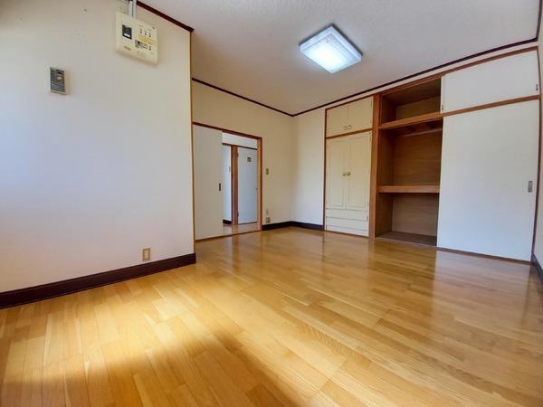 新道ハイツ1