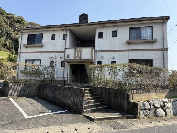 ファミールガーデン　A棟