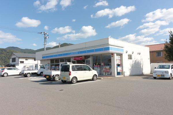 イーストコートＢ棟(ローソン唐津浜玉町店)