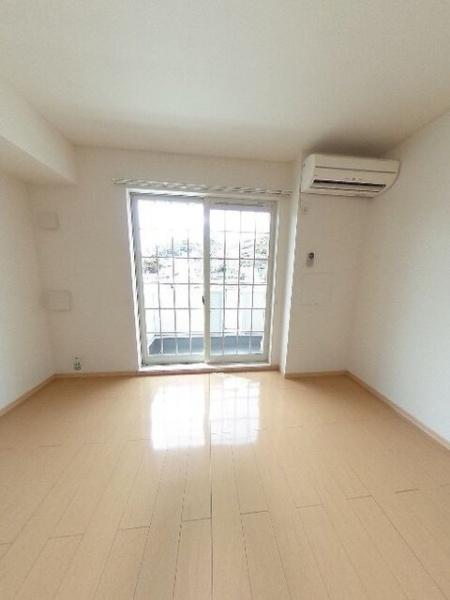 プリムヴェールＢ