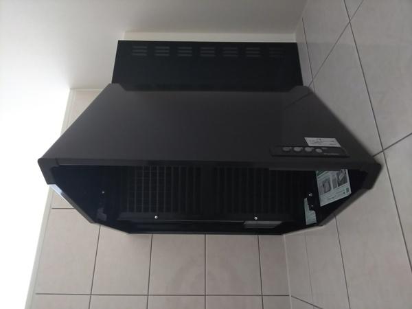 ファミールスクエア