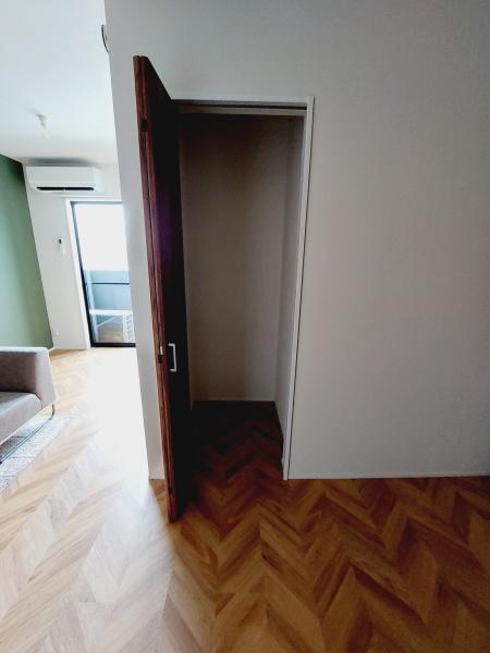 LBOX01