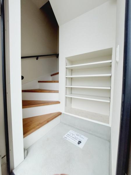 LBOX01