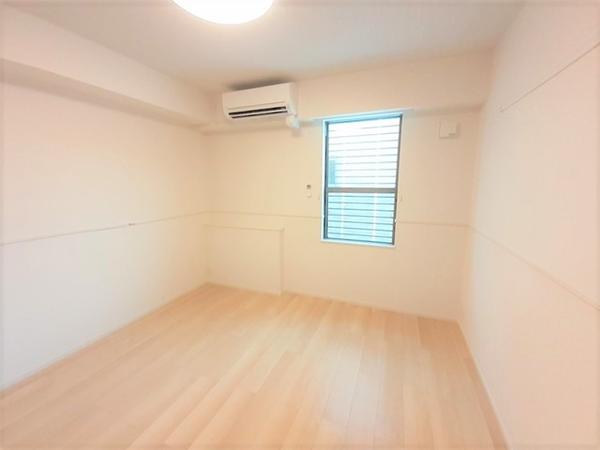 トゥーザ・ムーン2A(洋室)