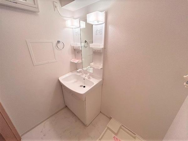 ロック　フィールド