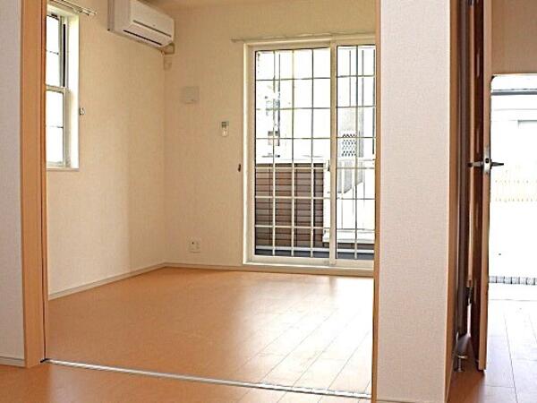 ウエスト マウンテン A(洋室)