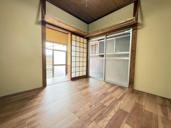 吉原アパート　中央館