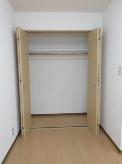 富山市神通本町１丁目のマンション