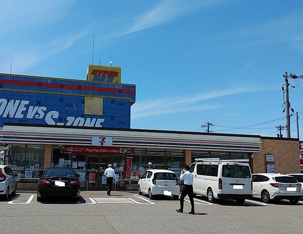 富山市上袋のマンション(セブンイレブン富山掛尾店)