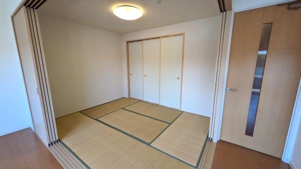 ポレスター根塚