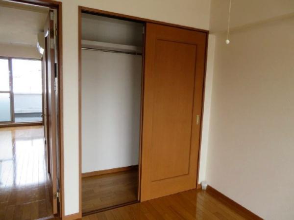 富山市千石町３丁目のマンション