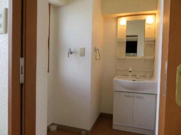 富山市千石町３丁目のマンション