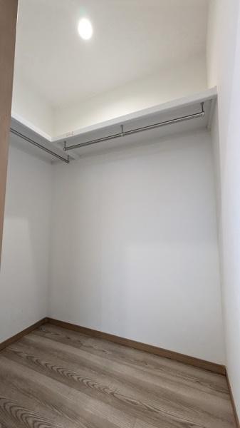 富山市高屋敷のアパート