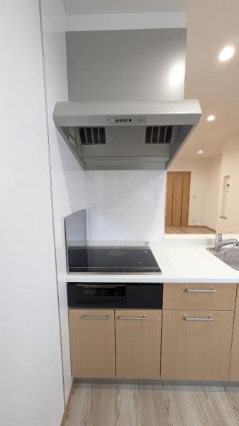 富山市高屋敷のアパート