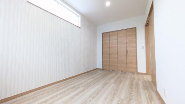 富山市高屋敷のアパート