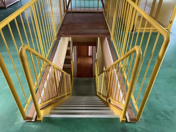 三番町倉庫付き事務所