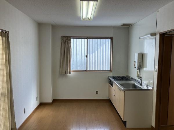 三番町倉庫付き事務所