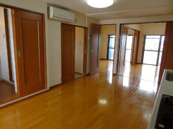 富山市千石町３丁目のマンション