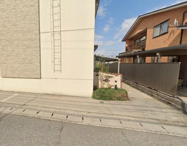 富山市西田地方町３丁目のアパート