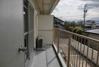 富山市西田地方町３丁目のアパート