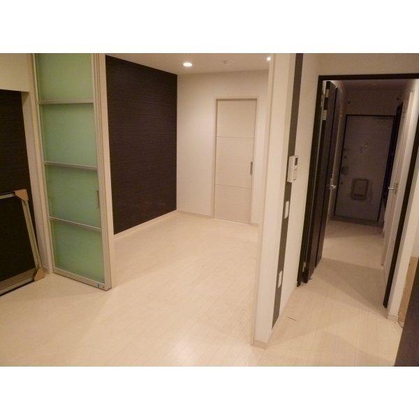 富山市西田地方町３丁目のマンション