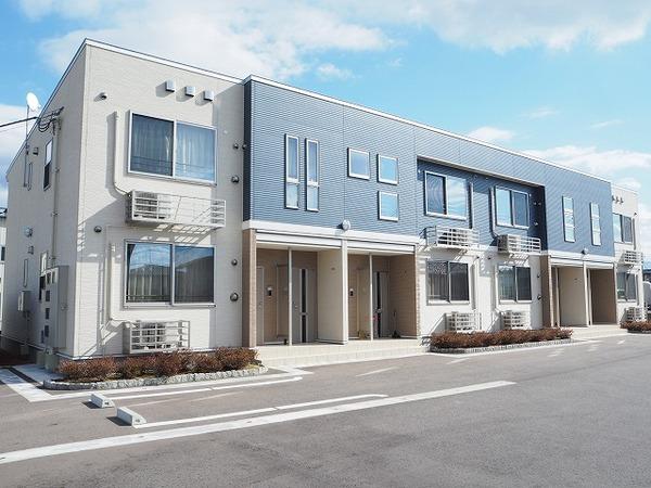 富山市開のアパート
