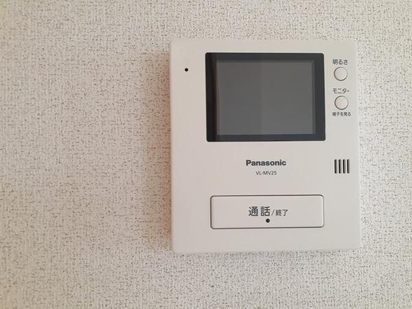 富山市開のアパート