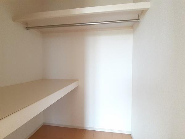 富山市下堀のアパート