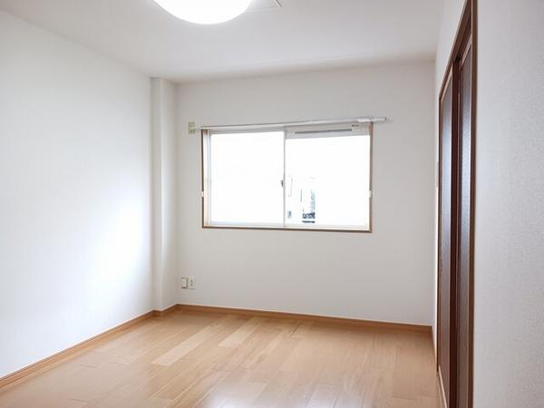 富山市小杉のアパート