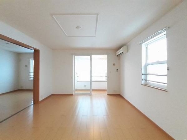 富山市黒瀬北町１丁目のアパート