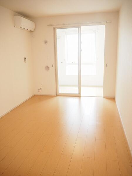 富山市本郷町のアパート