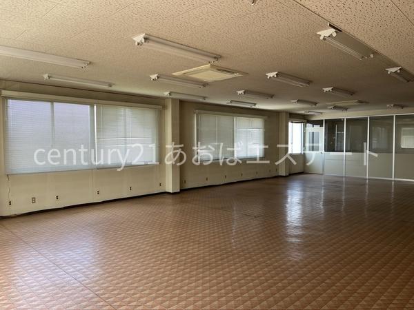 富山市粟島町１丁目の事務所