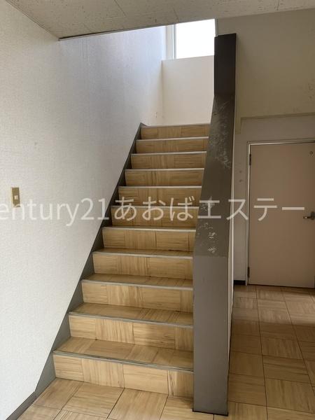 富山市粟島町１丁目の事務所