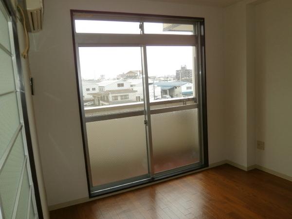 富山市今泉のマンション