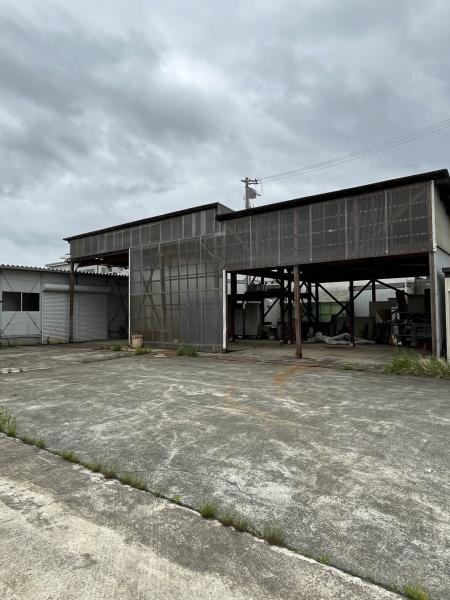 富山市馬瀬口の倉庫