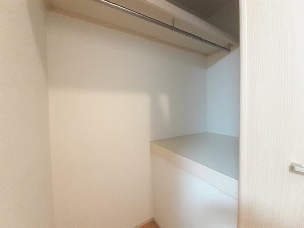 富山市小泉町のアパート