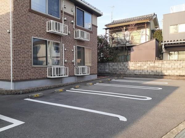 富山市小泉町のアパート