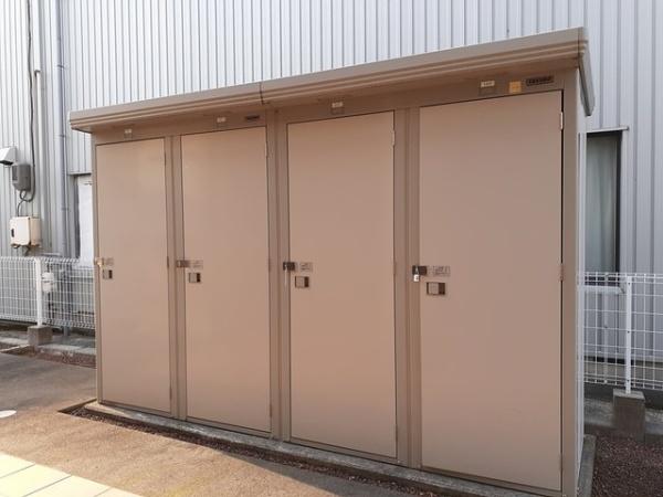 富山市小泉町のアパート