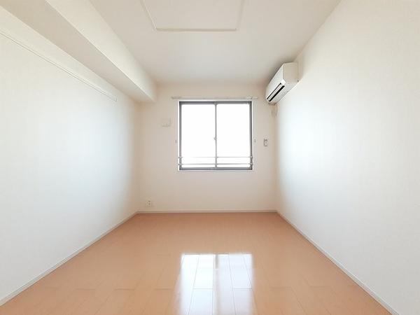 富山市開のアパート
