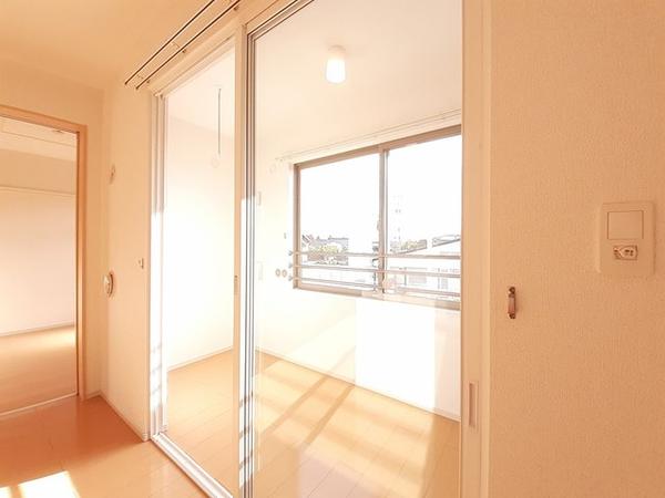 富山市開のアパート