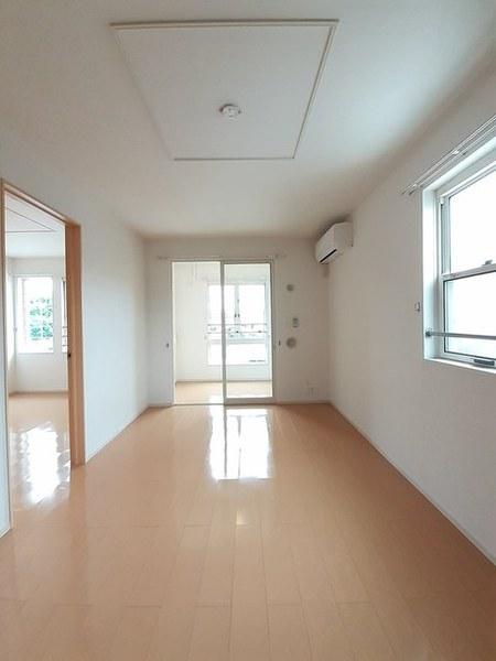 富山市田中町４丁目のアパート