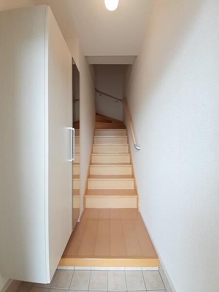 富山市田中町４丁目のアパート