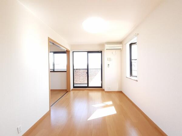 富山市太郎丸本町２丁目のアパート